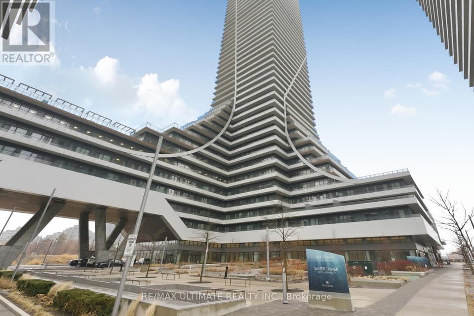 - 30 SHORE BREEZE DRIVE, Toronto (Mimico), ON, M8V0J1