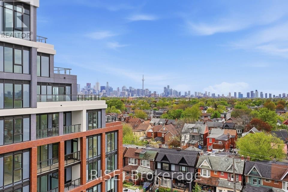 - 858 DUPONT STREET, Toronto (Dovercourt-Wallace Emerson-Junction), ON, M6G0C1