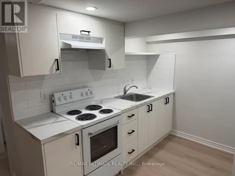 BASEMENT - 71 CLAYBROOKE STREET, Toronto (Beechborough-Greenbrook), ON, M6M3P8