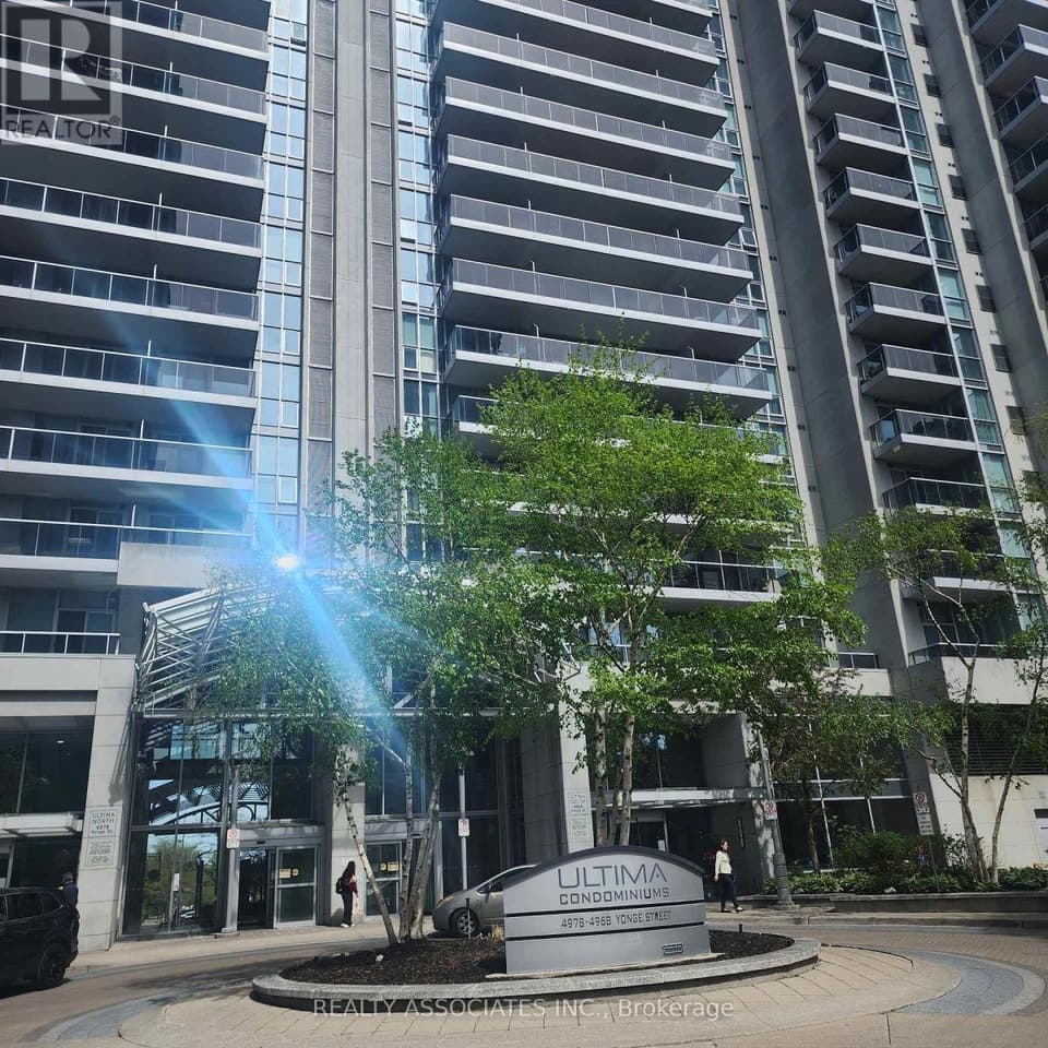 - 4978 YONGE STREET, Toronto (Lansing-Westgate), ON, M2N7G8