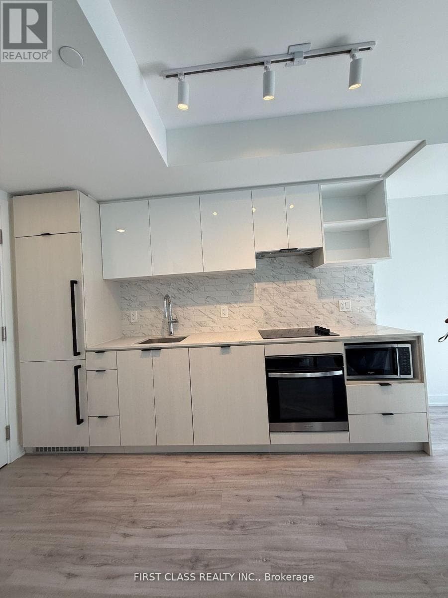 - 252 CHURCH STREET E, Toronto (Church-Yonge Corridor), ON, M5B1Z2
