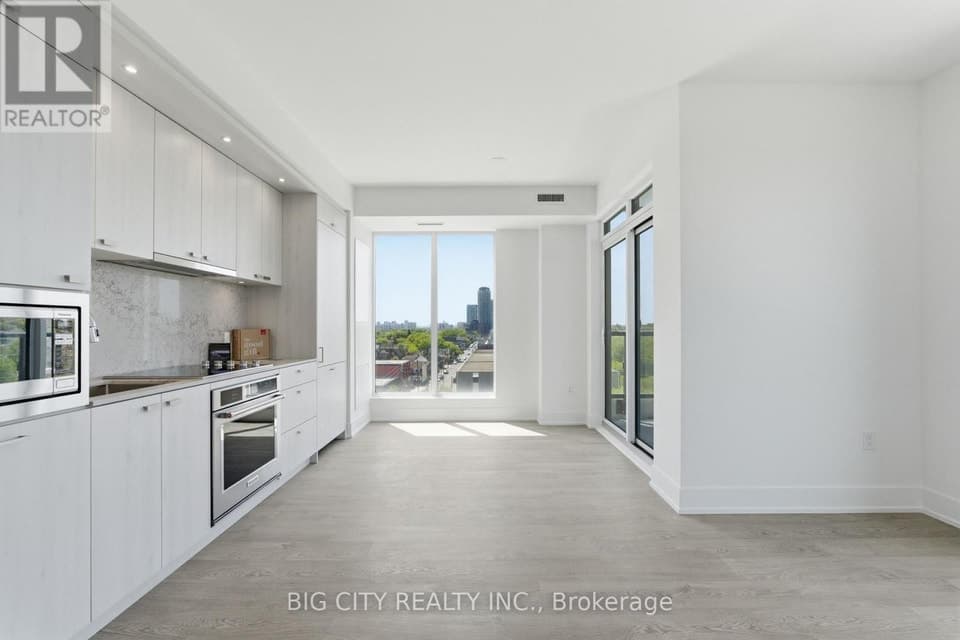- 858 DUPONT STREET, Toronto (Dovercourt-Wallace Emerson-Junction), ON, M6G0C1