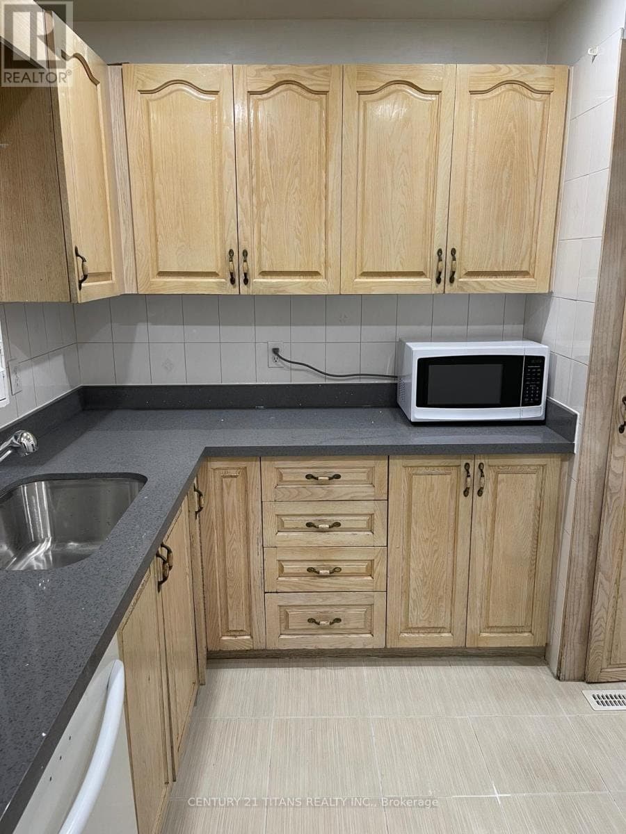 - 371 ORTON PARK ROAD, Toronto (Morningside), ON, M1G3V1