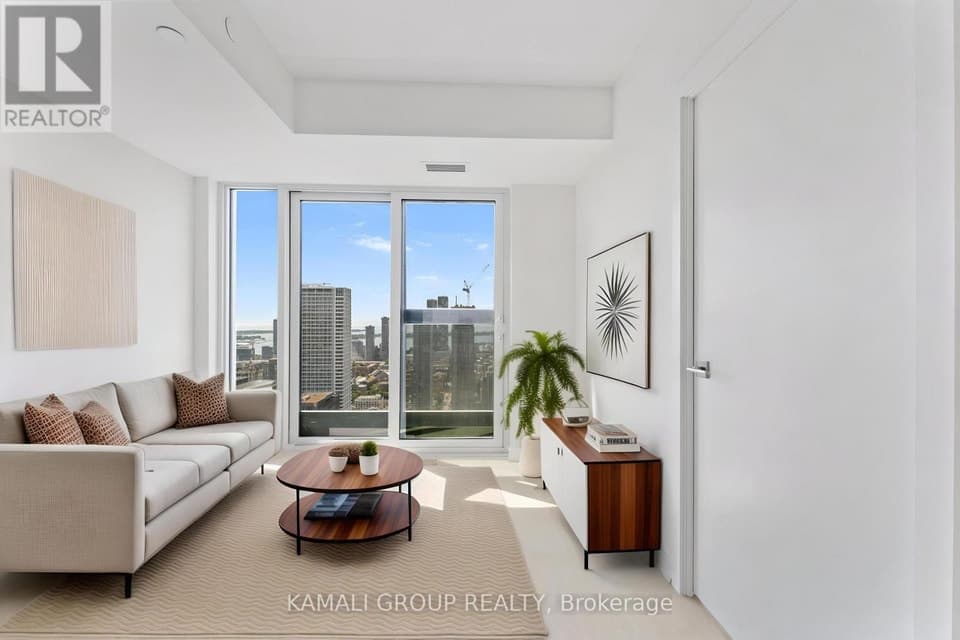 - 252 CHURCH STREET, Toronto (Church-Yonge Corridor), ON, M5B0E6