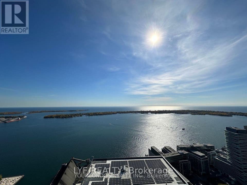 - 138 DOWNES STREET, Toronto (Waterfront Communities), ON, M5E0E4