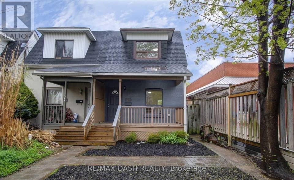 MAIN - 33 WOODWARD AVENUE, Toronto (Greenwood-Coxwell), ON, M4L2Y5