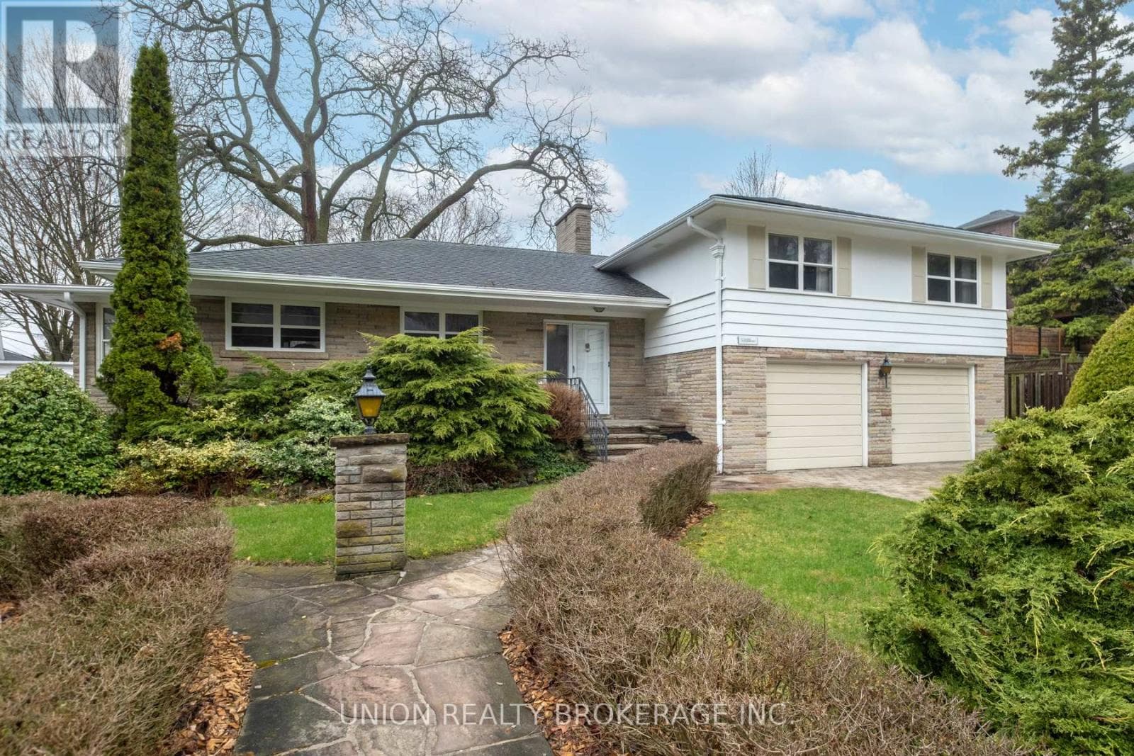 53 LONG CRESCENT|Toronto (The Beaches), Ontario M4E1N8