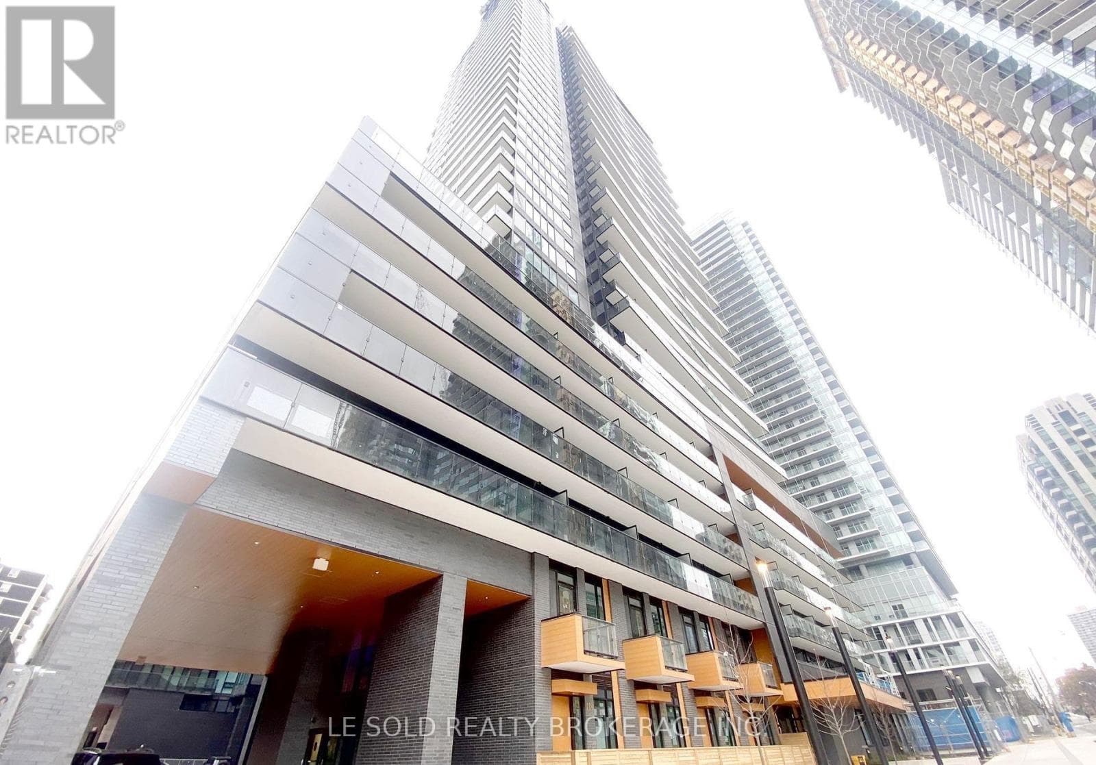 704 ROOM#4 - 127 BROADWAY AVENUE|Toronto (Mount Pleasant West), Ontario M4P1V4