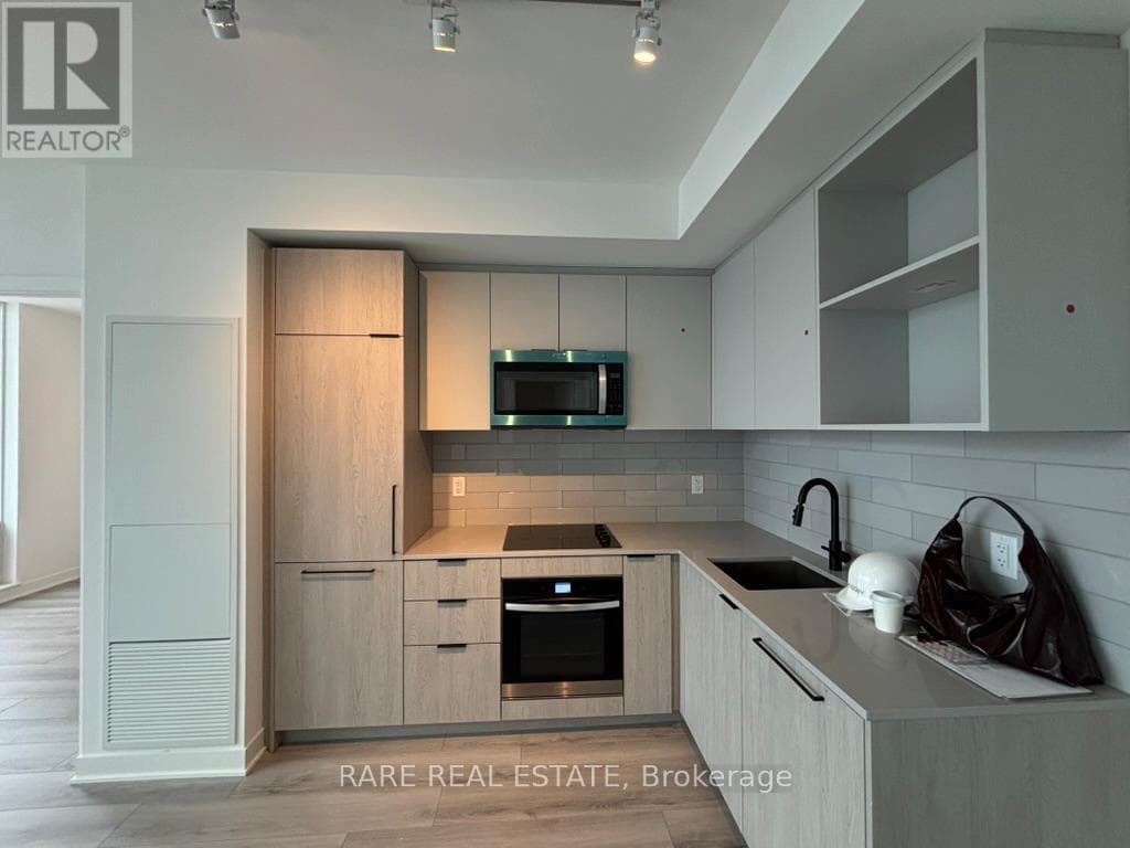 727 - 1185 DUPONT STREET|Toronto (Dovercourt-Wallace Emerson-Junction), Ontario M6H0G5