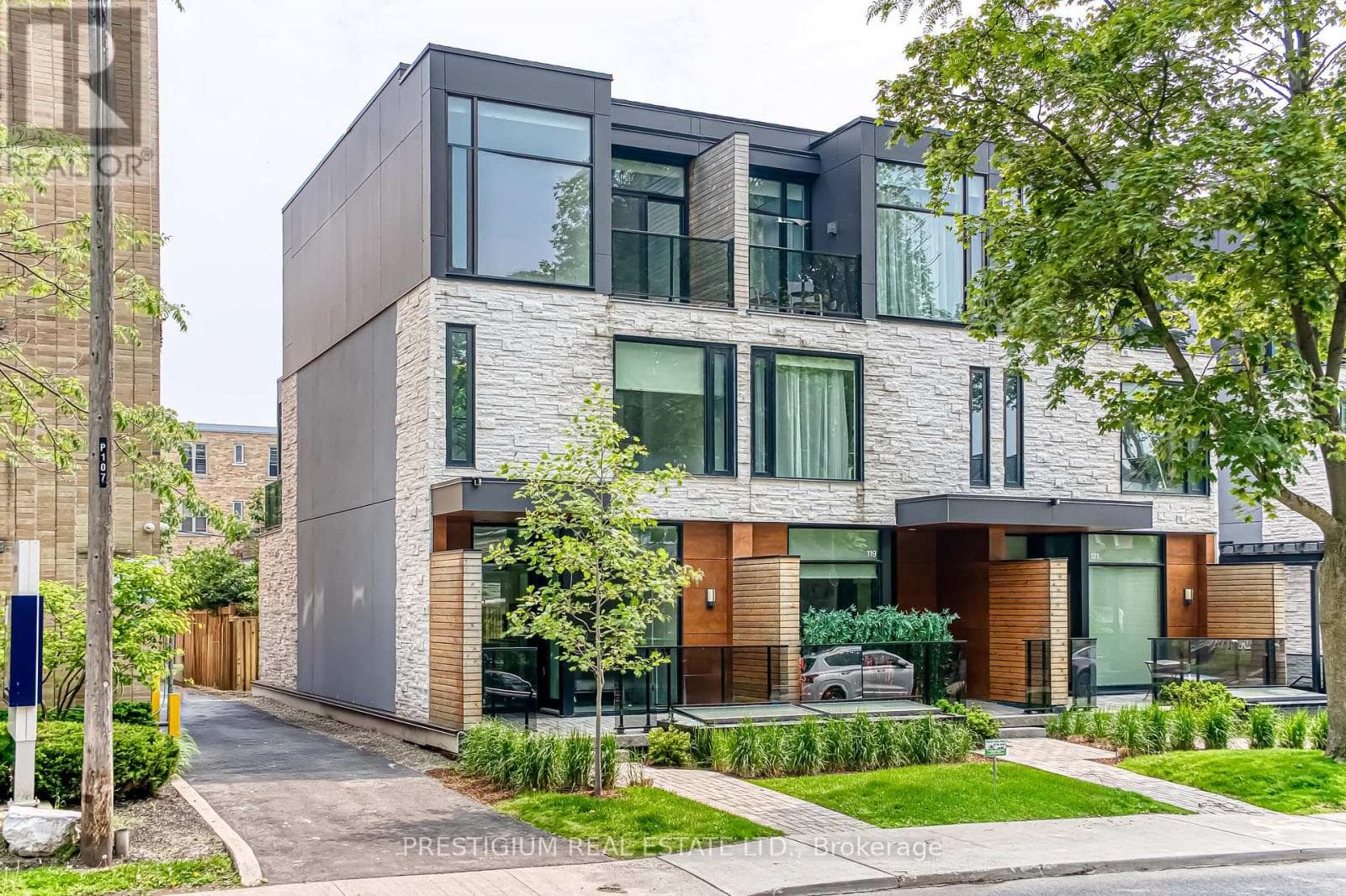 117 ROSELAWN AVENUE|Toronto (Yonge-Eglinton), Ontario M4R1E7