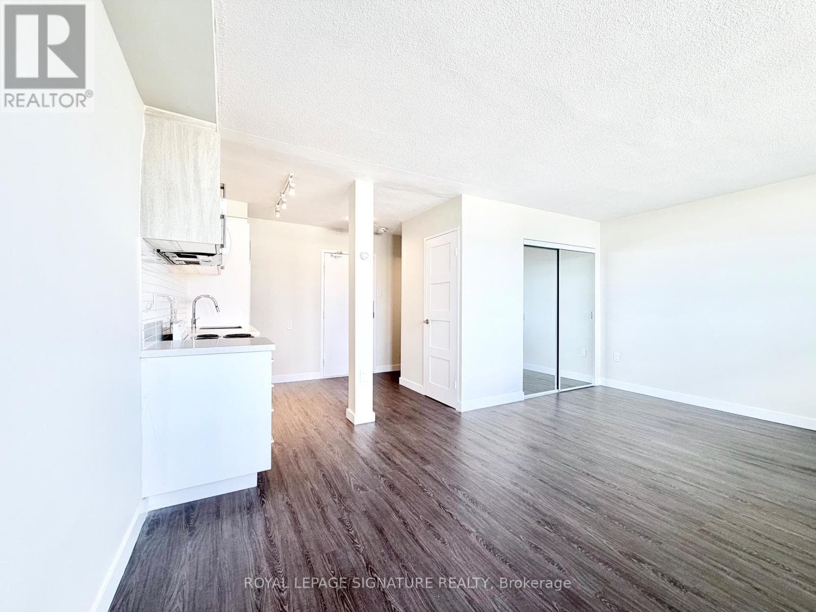 1206 - 1500 BATHURST STREET|Toronto (Humewood-Cedarvale), Ontario M5P3L3