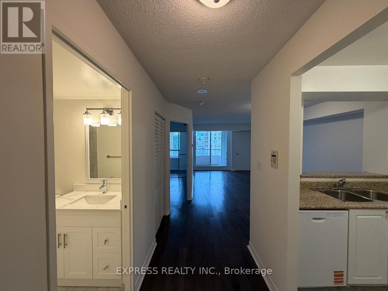 2101 - 18 HILLCREST AVENUE|Toronto (Willowdale East), Ontario M2N6T5