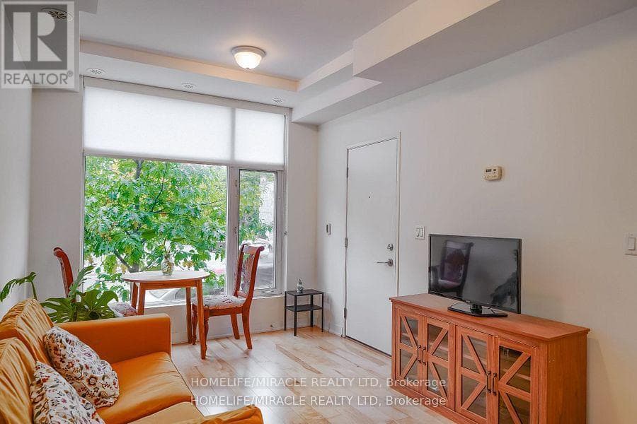 2 - 1331 GERRARD STREET E|Toronto (Greenwood-Coxwell), Ontario M4L1Y8