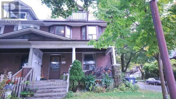 MAIN FL - 228 RIVERDALE AVENUE|Toronto (North Riverdale), Ontario M4K1C5
