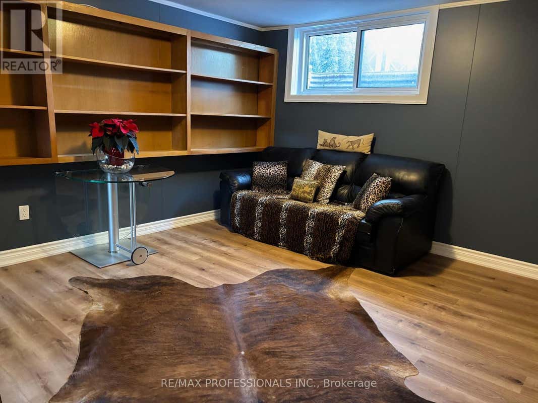BSMT - 73 ABILENE DRIVE, TORONTO (PRINCESS-ROSETHORN), ON M9A 2N5