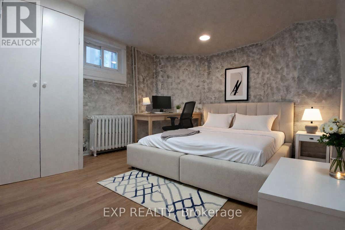 LOWER UNIT B - 861 COSBURN AVENUE, TORONTO (WOODBINE-LUMSDEN), ON M4C 2W4