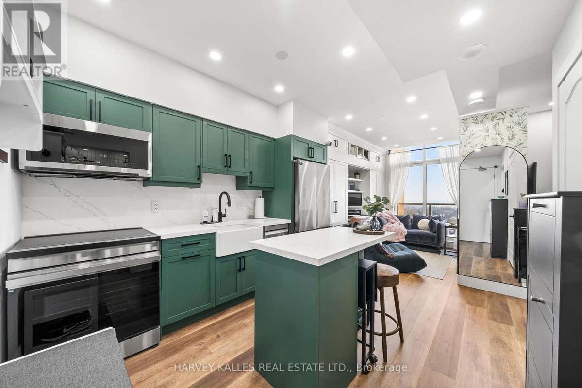 1305 - 4 ELSINORE PATH, TORONTO (NEW TORONTO), ON M8V 4G7