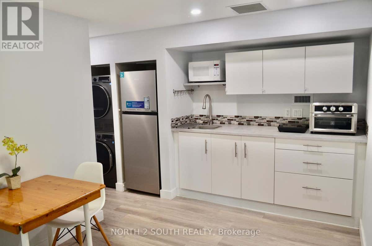 BSMT - 9 BARWELL CRESCENT, TORONTO (REXDALE-KIPLING), ON M9W 2W4