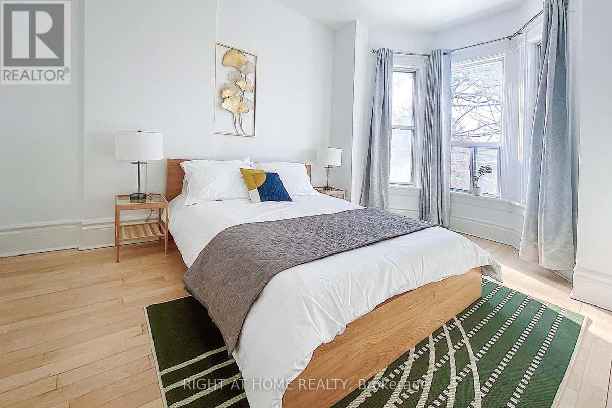 111 GLADSTONE AVENUE, TORONTO (LITTLE PORTUGAL), ON M6J 3L1