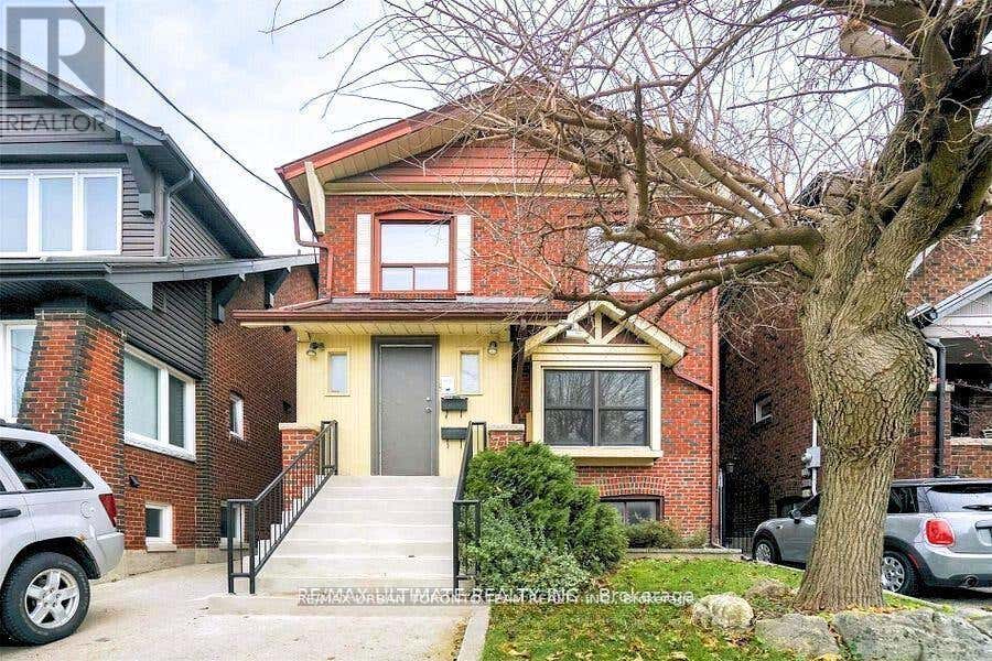 UPPER - 745 COXWELL AVENUE, TORONTO (DANFORTH), ON M4C 3C5