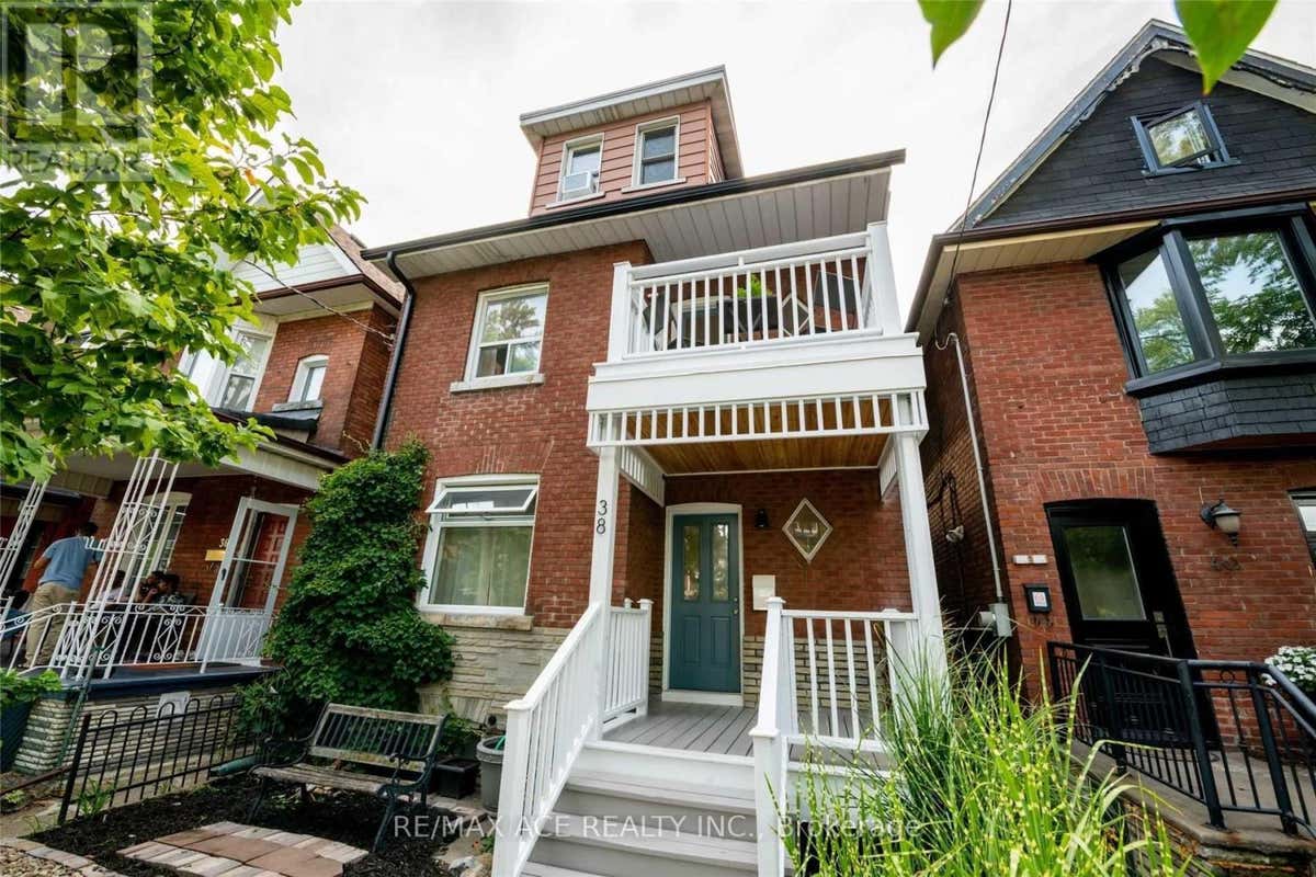 ROOM A - 38 EMERSON AVENUE, TORONTO (DOVERCOURT-WALLACE EMERSON-JUNCTION), ON M6H 3S8