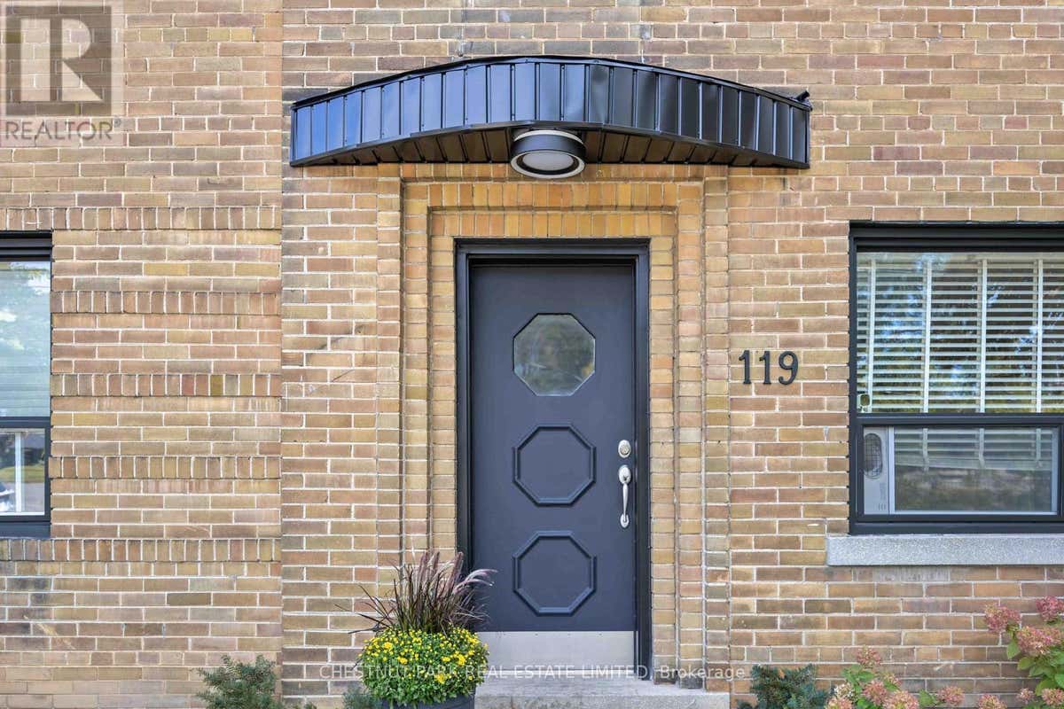 MAIN - 121 CHERITAN AVENUE, TORONTO (LAWRENCE PARK SOUTH), ON M4R 1S8