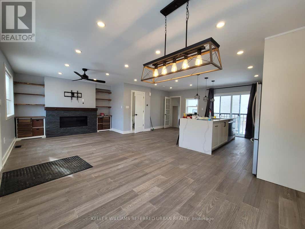 1 - 84 FOCH AVENUE, TORONTO (ALDERWOOD), ON M8W 3X6