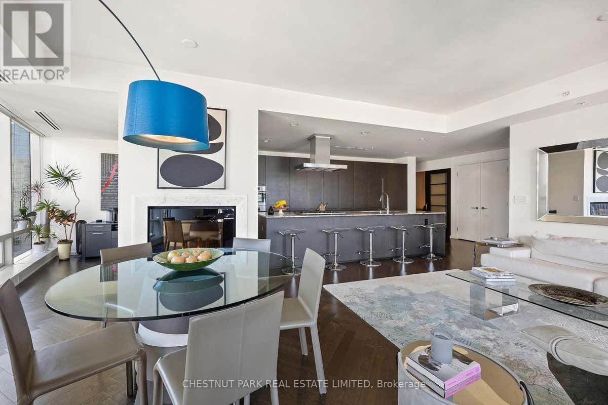 3006 - 180 UNIVERSITY AVENUE, TORONTO (BAY STREET CORRIDOR), ON M5H 0A2