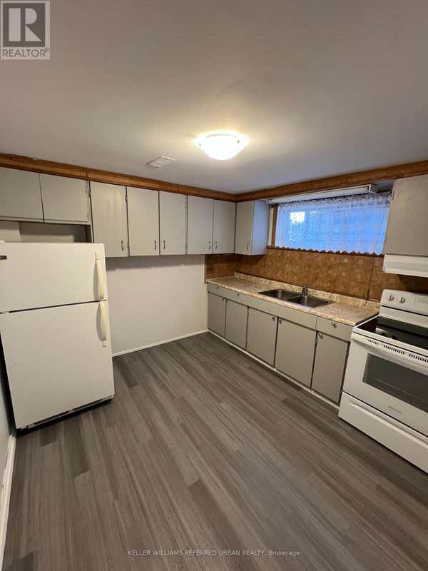 FRONT LOWER - 9 DALBEATTIE AVENUE, TORONTO (HUMBERLEA-PELMO PARK), ON M9N 2Y4