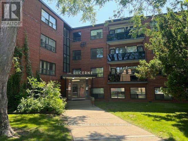 211 - 2 NEWHOLM ROAD, TORONTO (STONEGATE-QUEENSWAY), ON M8Y 3M4