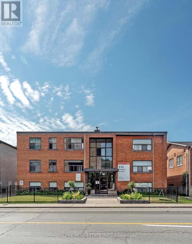 109 - 111 COSBURN AVENUE, TORONTO (DANFORTH VILLAGE-EAST YORK), ON M4J 2L1