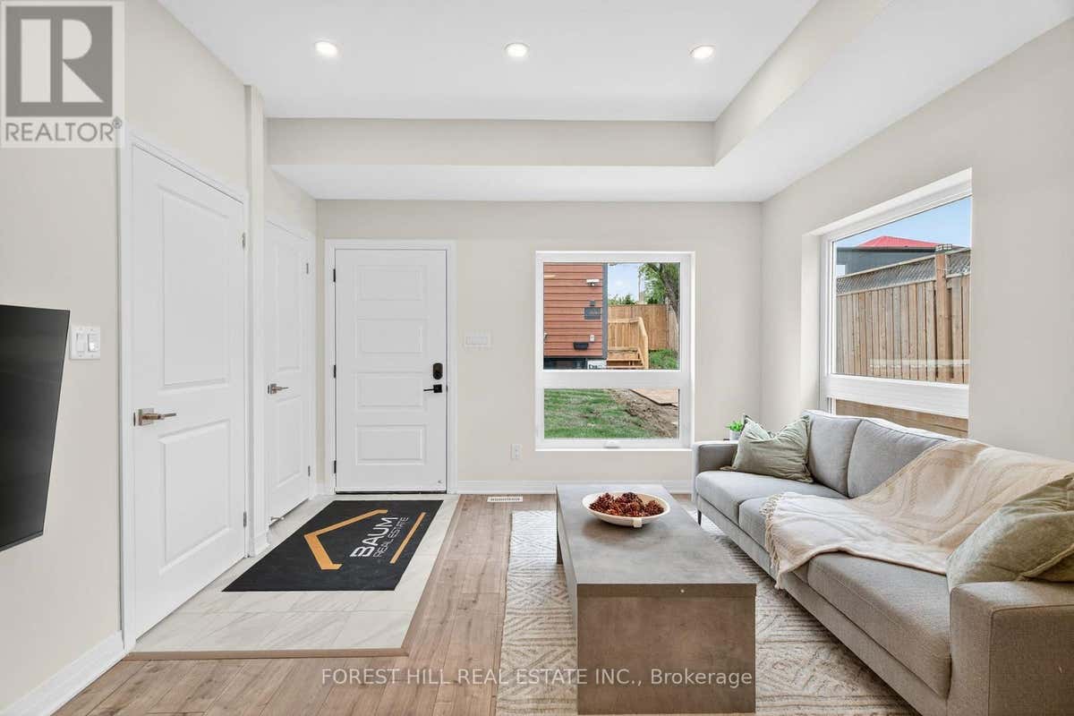 D - 52 ALBRIGHT AVENUE, TORONTO (ALDERWOOD), ON M8W 1X2