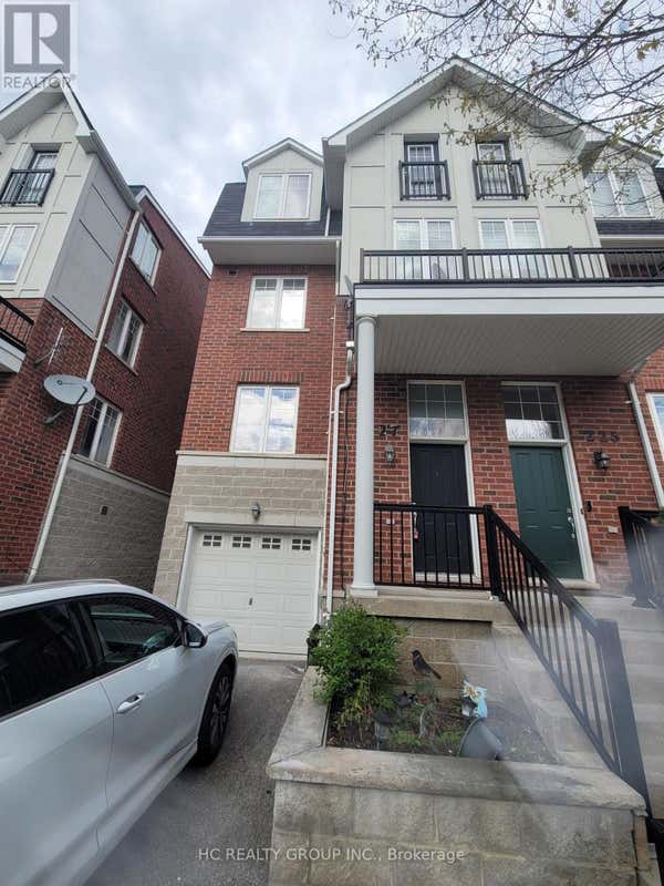 227 DAIRY DRIVE, TORONTO (CLAIRLEA-BIRCHMOUNT), ON M1L 0G4