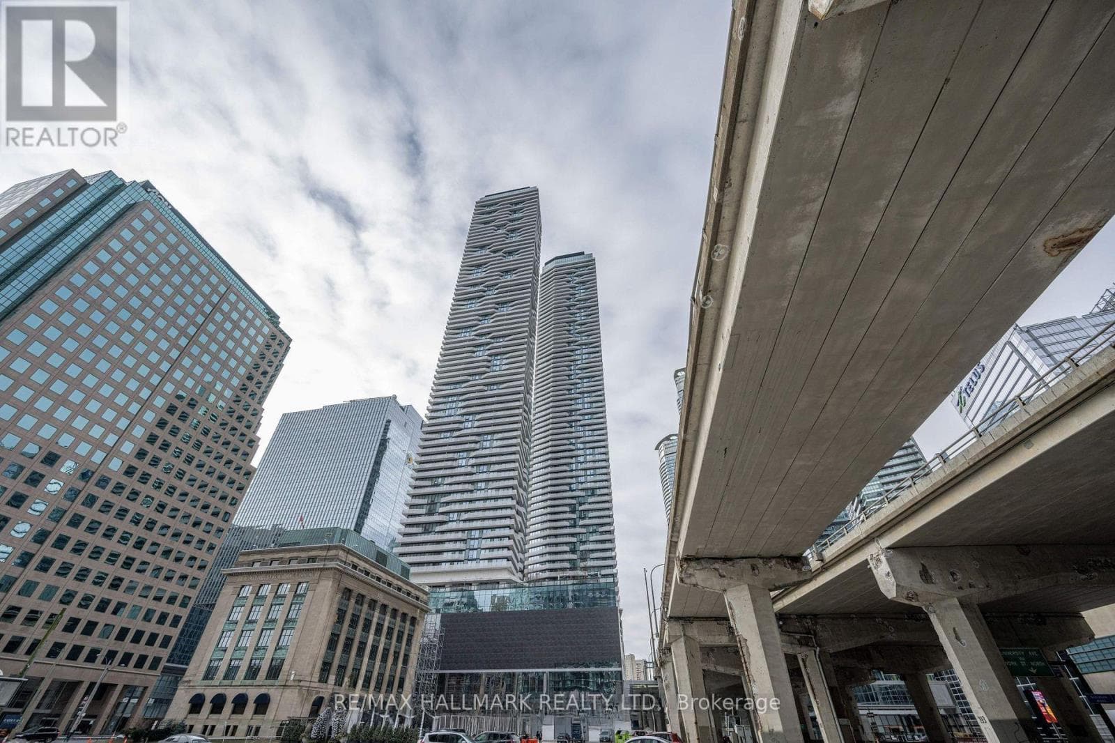 100 Harbour Street