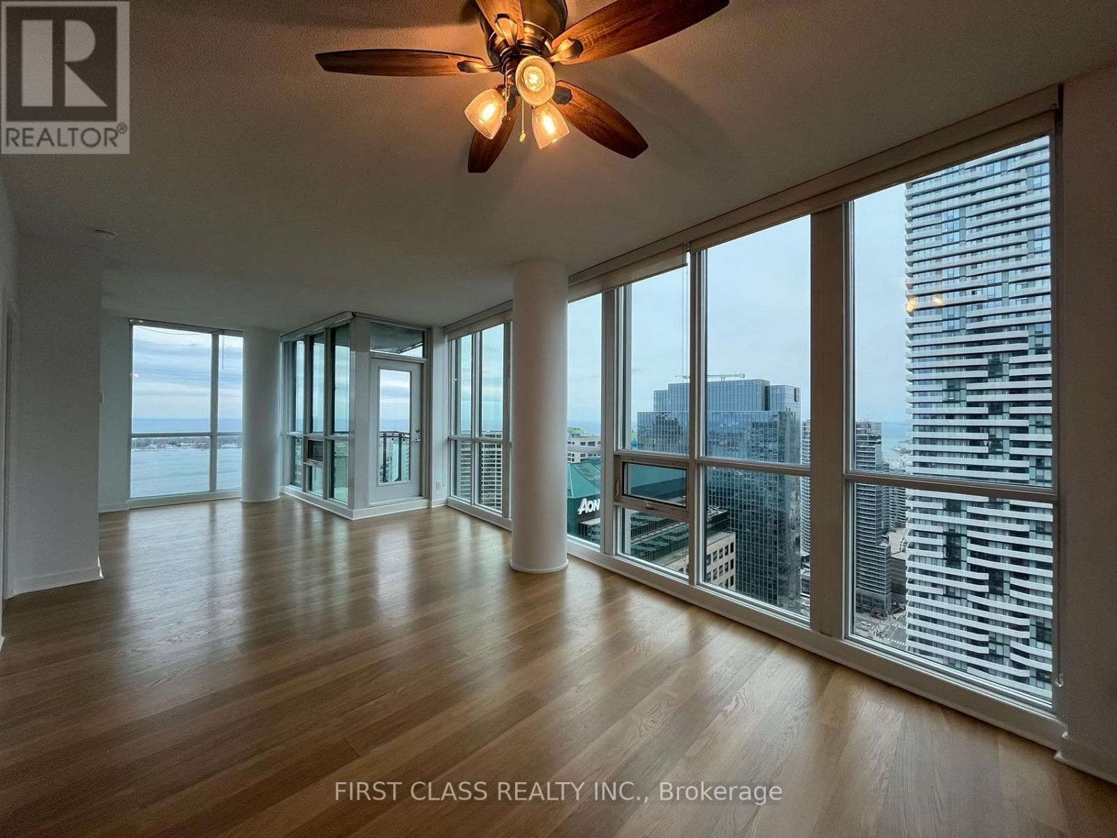 33 Bay Street