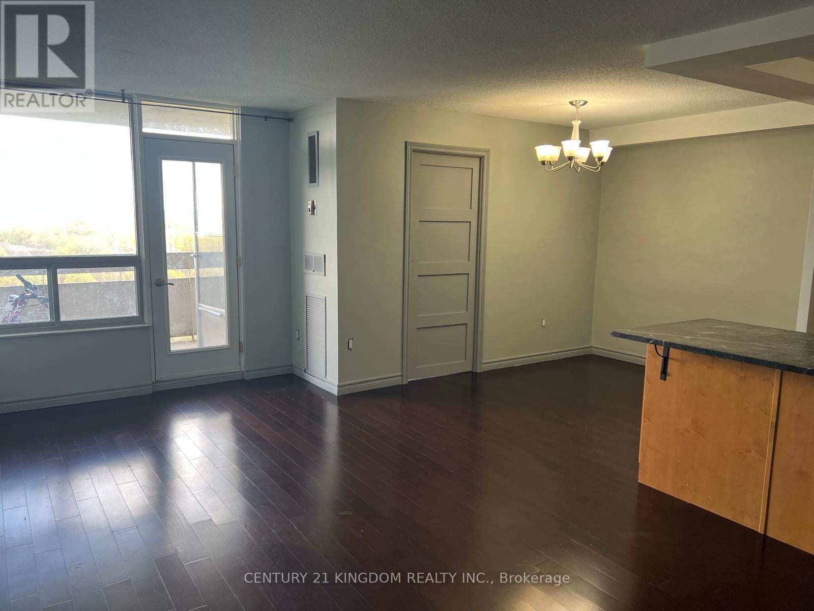 20 Edgecliff Golfway