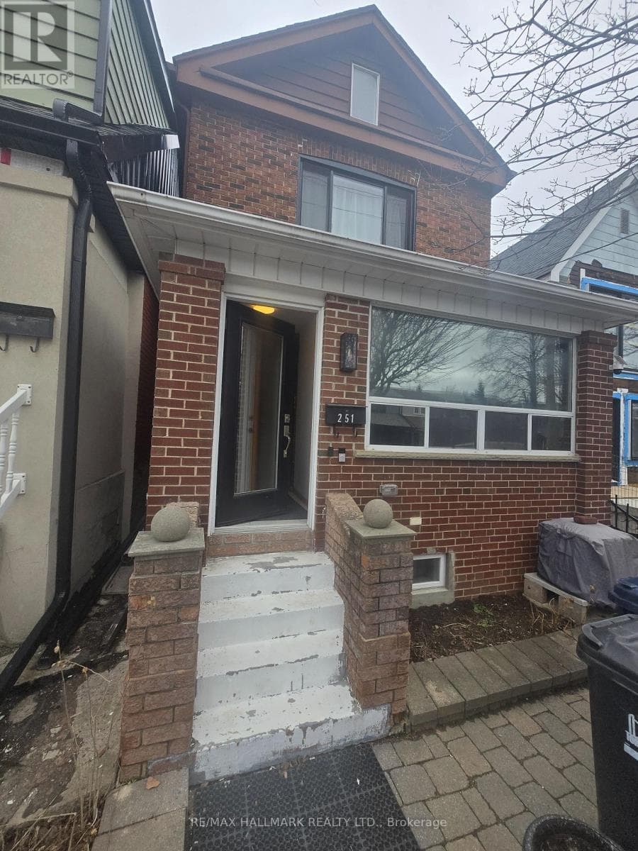 251 Silverthorn Avenue