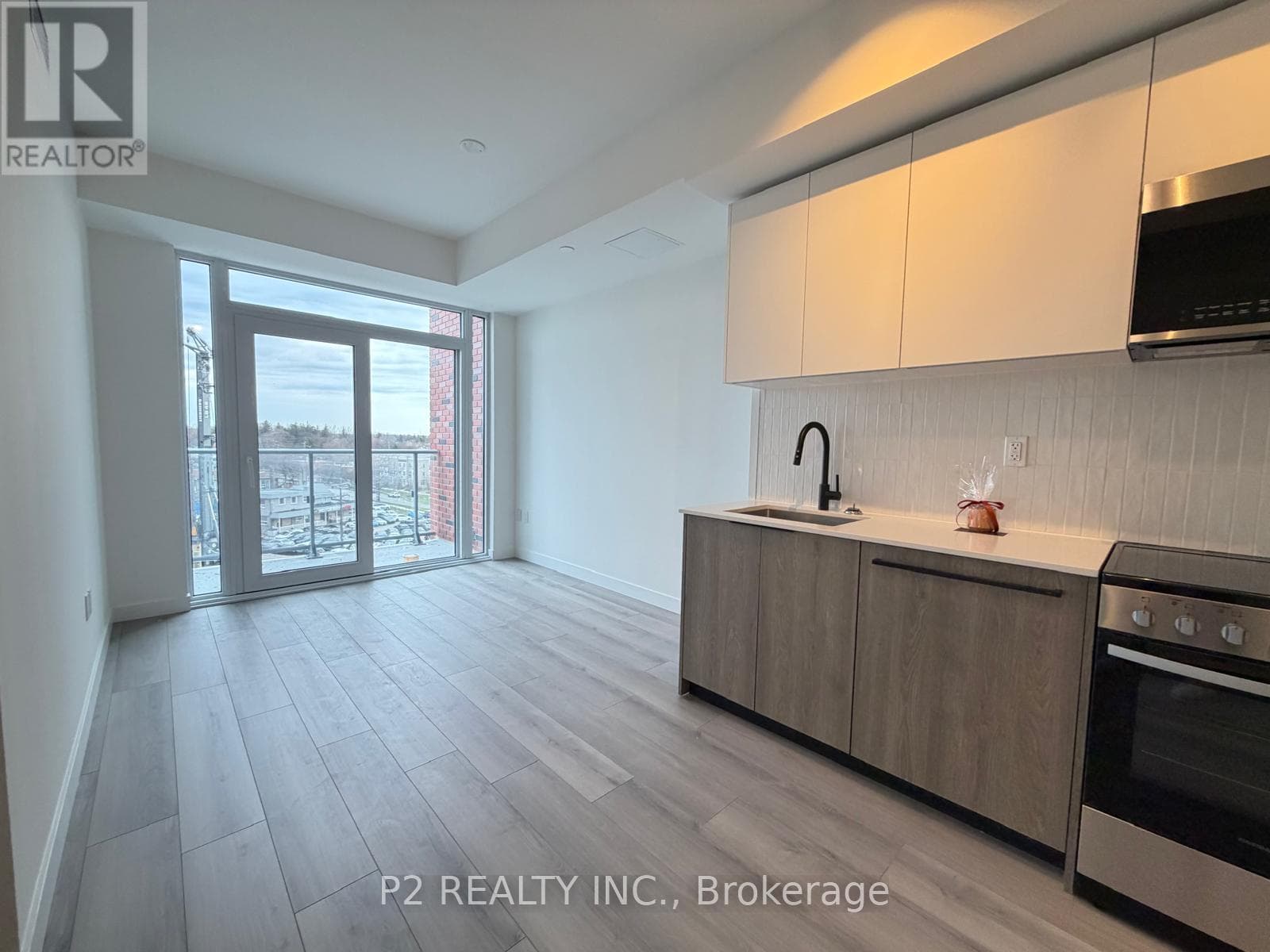 1635 MILITARY Trail