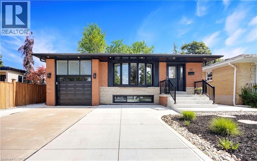 38 BIRGITTA Crescent