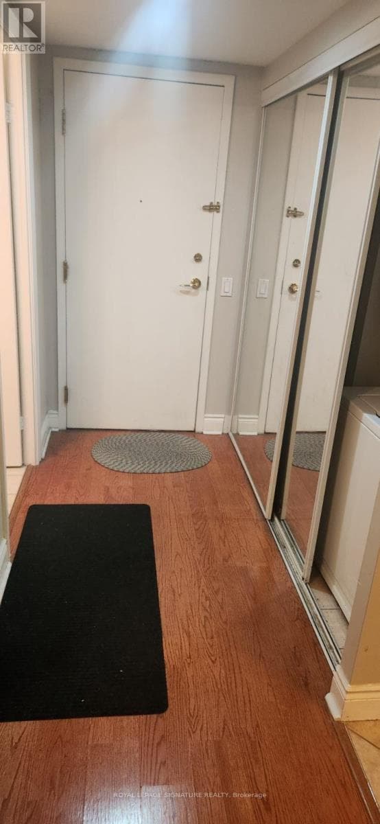 5 Northtown Way