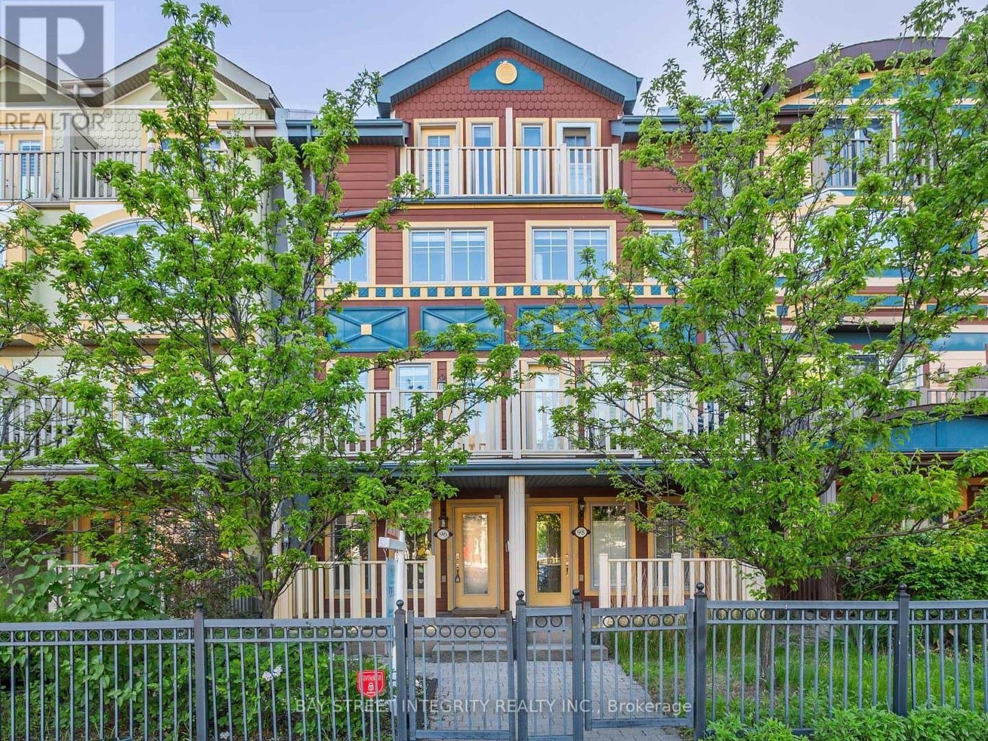 96 Woodbine Avenue