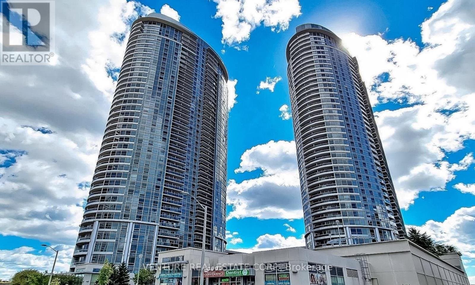 135 Village Green Square